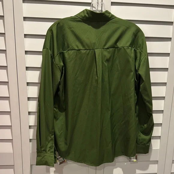 Order Plus NWT Green Button-Up Shirt with long sleeves. - Picture 5 of 9